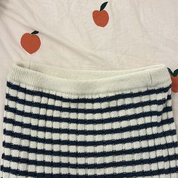 Striped knit midi skirt - Picture 2 of 3